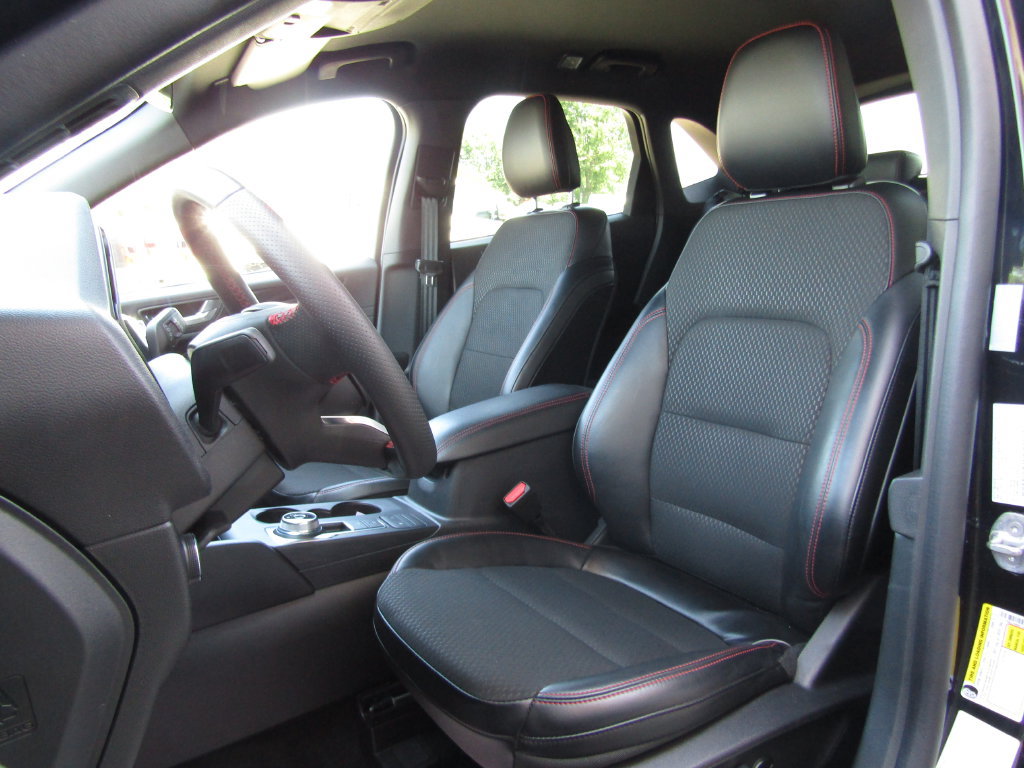 Used 2025 Ford Escape ST-Line AWD/4WD image 17