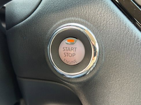 Used 2020 Nissan Pathfinder S FWD image 21