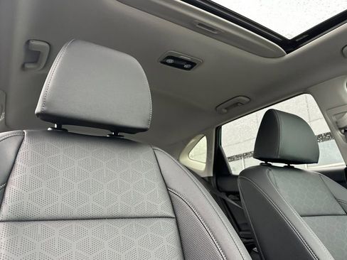 New 2026 Kia Seltos EX FWD image 17