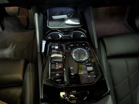 Used 2024 BMW 530i xDrive image 24