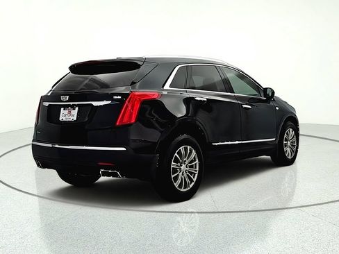 Used 2017 Cadillac XT5 Luxury w/ Driver Awareness Package AWD/4WD image 6