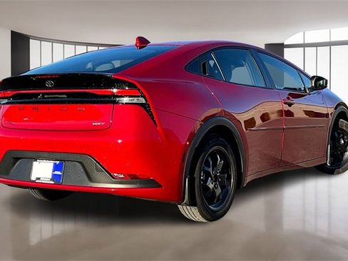 Used 2024 Toyota Prius LE image 6