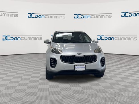 Used 2017 Kia Sportage LX image 3