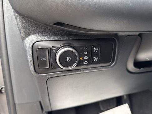 Used 2025 Ford Explorer ST image 32