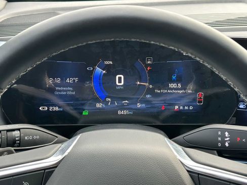 Used 2024 Chevrolet Equinox EV LT image 23