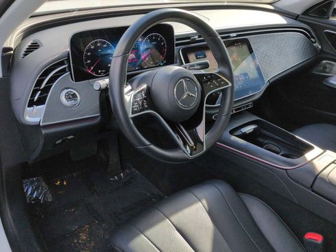 Used 2024 Mercedes-Benz E 350 4MATIC Sedan image 15