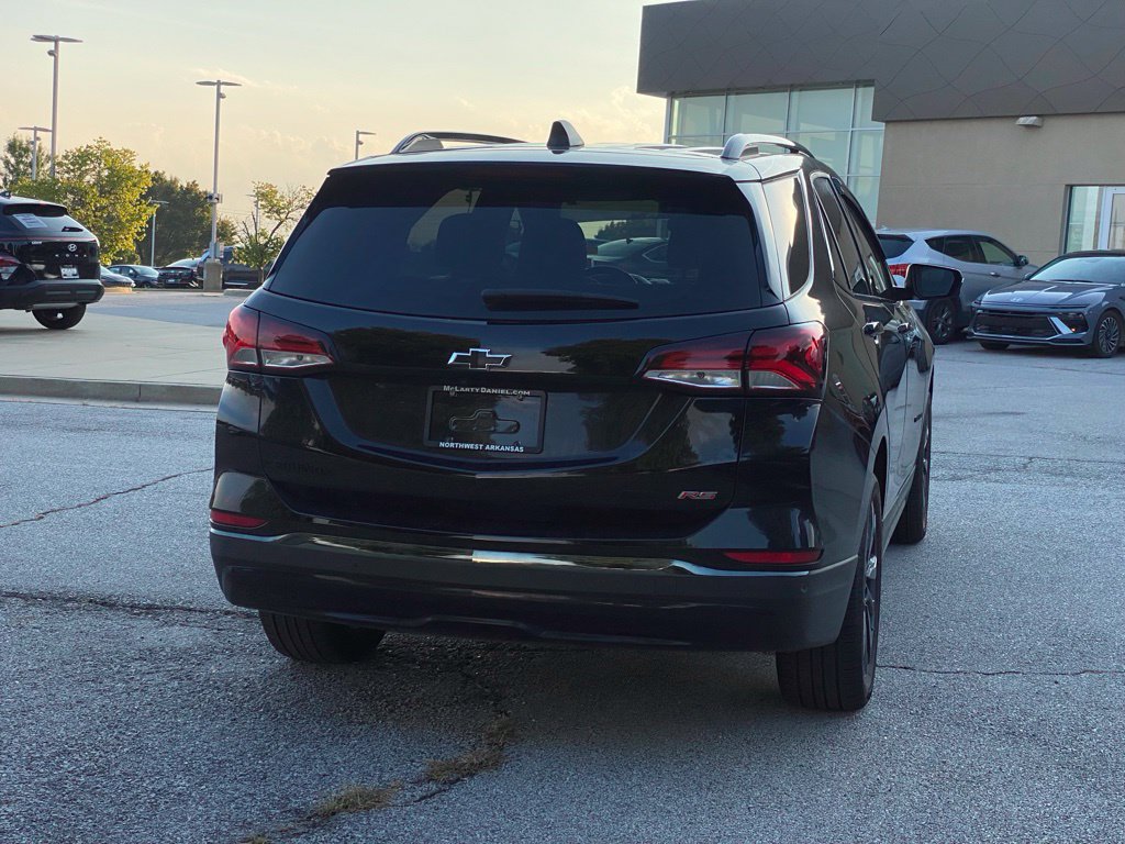 Used 2022 Chevrolet Equinox RS w/ RS Leather Package AWD/4WD image 7