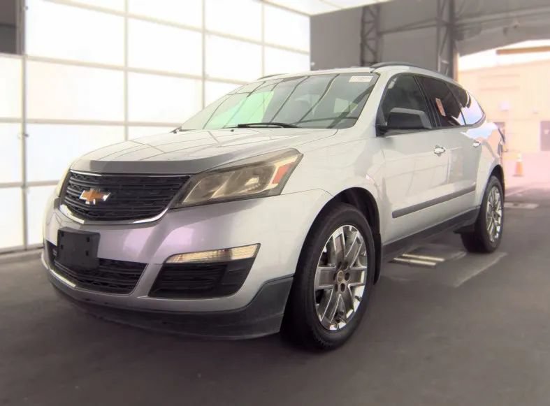 Used 2016 Chevrolet Traverse LS FWD image 1