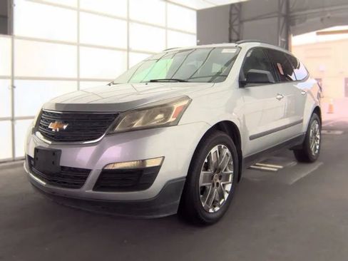 Used 2016 Chevrolet Traverse LS FWD image 1