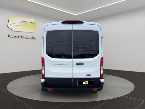 Used 2023 Ford Transit 350 XL image 6