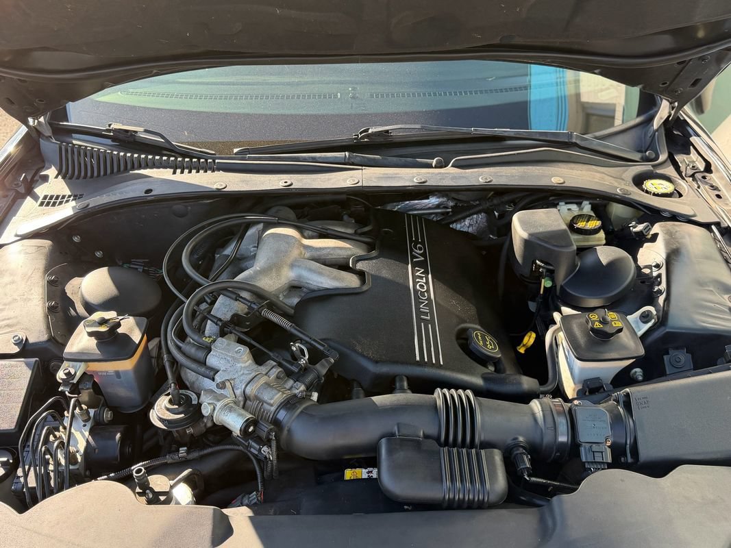 Used 2001 Lincoln LS RWD image 24