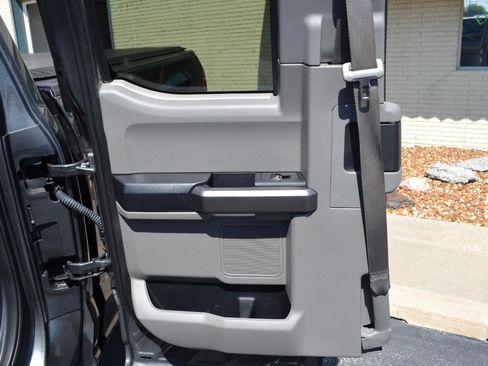 Used 2019 Ford F150 XLT w/ Equipment Group 302A Luxury AWD/4WD image 35