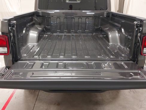 New 2026 Jeep Gladiator Sport image 27