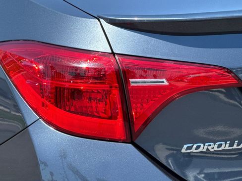 Used 2018 Toyota Corolla SE FWD image 25