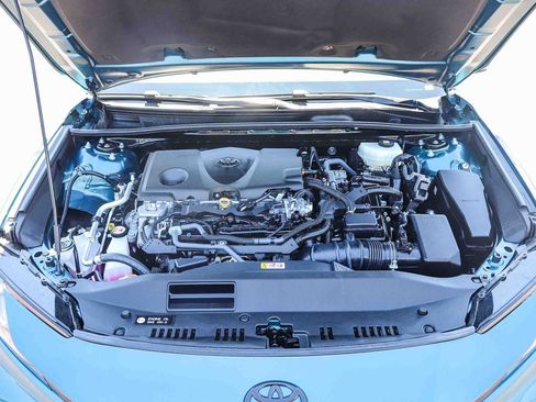 Certified 2025 Toyota Camry SE FWD image 33