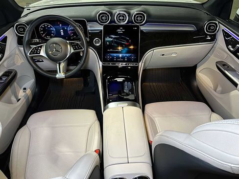 Certified 2025 Mercedes-Benz GLC 300 4MATIC image 40