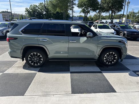 Used 2026 Toyota Sequoia Limited AWD/4WD image 3