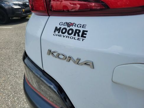 Used 2022 Hyundai Kona Limited AWD/4WD image 10