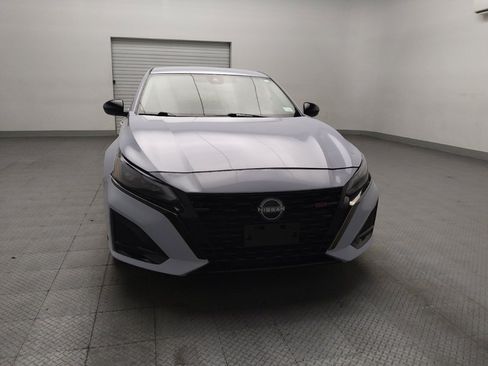 Used 2023 Nissan Altima 2.5 SR FWD image 14