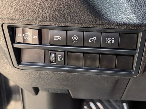Used 2025 Toyota Tundra SR AWD/4WD image 24