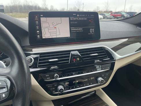 Used 2022 BMW 540i xDrive w/ Convenience Package image 27