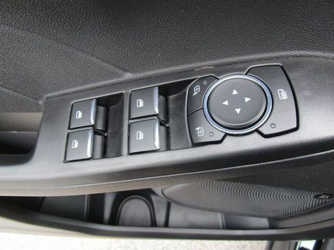 New 2024 Ford Escape SE w/ PHEV Premium Package image 30