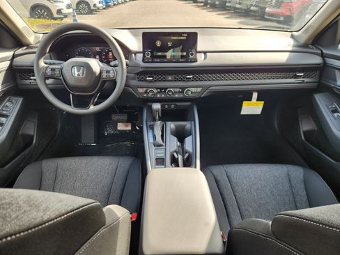 New 2025 Honda Accord SE image 2