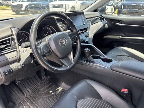 Used 2022 Toyota Camry SE FWD image 28