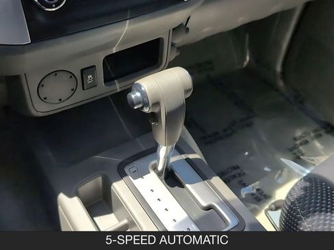 Used 2016 Nissan Frontier Desert Runner RWD image 21