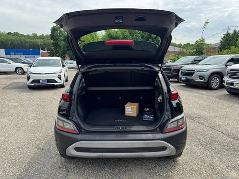 Used 2023 Hyundai Kona SE w/ Cargo Package AWD/4WD image 5