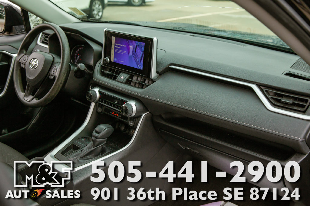 Used 2023 Toyota RAV4 XLE FWD image 11