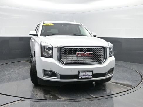 Used 2017 GMC Yukon XL SLT image 47