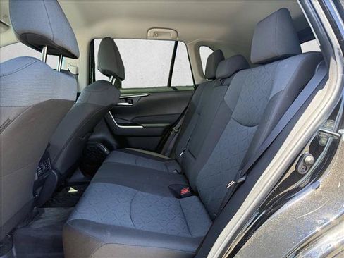 Used 2025 Toyota RAV4 XLE FWD image 7