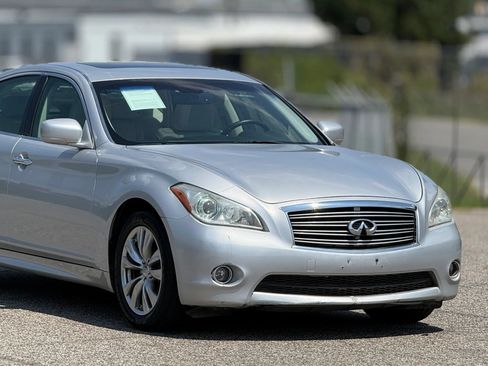 Used 2011 INFINITI M37 w/ Deluxe Touring Pkg RWD image 15