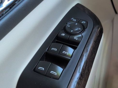 Used 2023 GMC Acadia Denali FWD image 23
