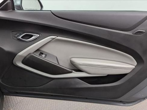 Used 2022 Chevrolet Camaro LT image 17
