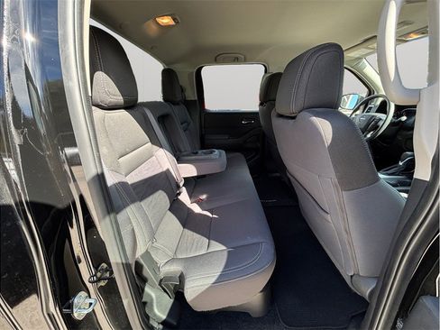 Used 2022 Nissan Frontier SV image 33