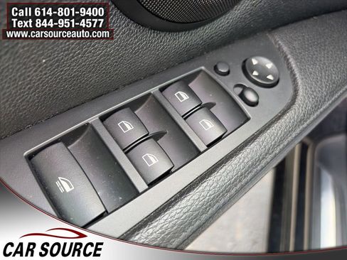 Used 2010 BMW 335i Convertible image 16