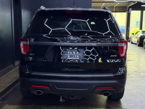 Used 2018 Ford Explorer XLT w/ XLT Appearance Package AWD/4WD image 8