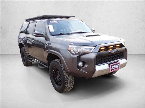Used 2017 Toyota 4Runner TRD Off-Road Premium AWD/4WD image 6