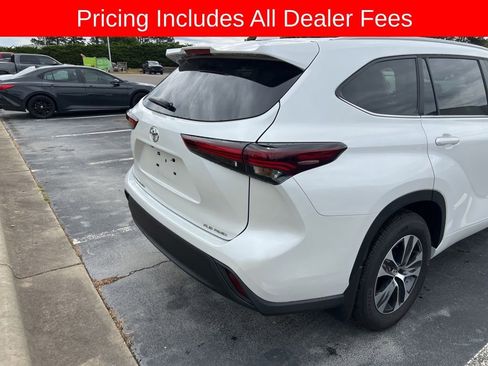 Used 2026 Toyota Highlander XLE AWD/4WD image 5