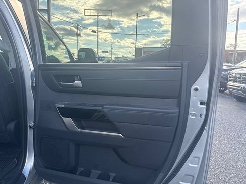 Used 2024 Toyota Tundra Limited AWD/4WD image 22