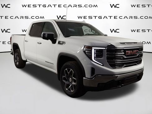 Used 2025 GMC Sierra 1500 SLT AWD/4WD image 42