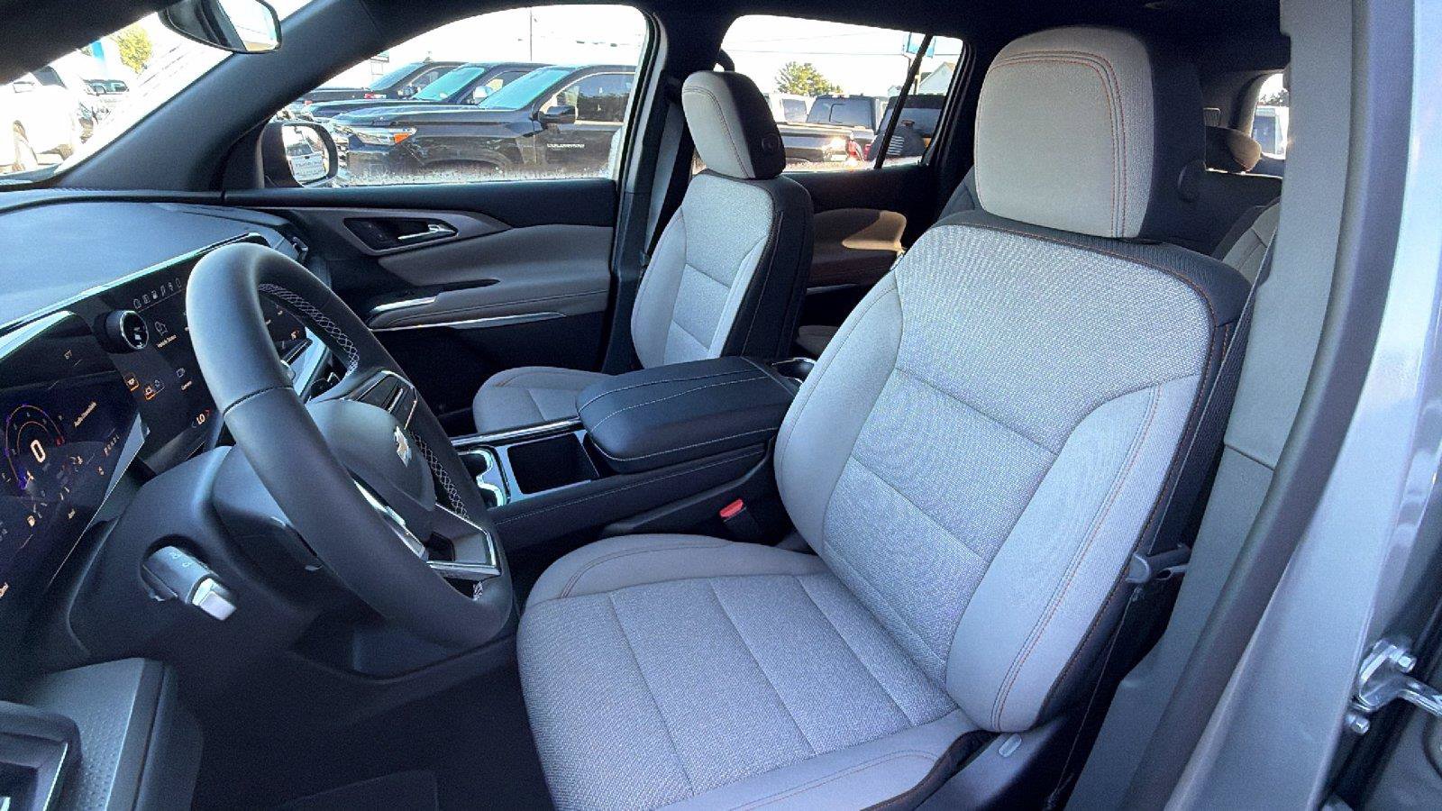 New 2027 Chevrolet Traverse LT FWD image 17