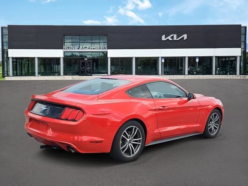 Used 2016 Ford Mustang Coupe RWD image 4
