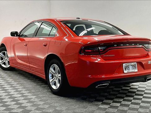 Used 2022 Dodge Charger SXT RWD image 10