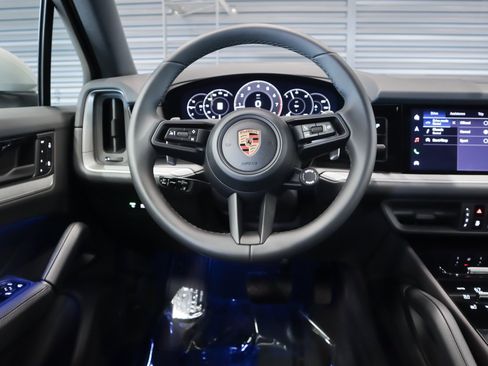 Used 2026 Porsche Cayenne AWD/4WD image 13