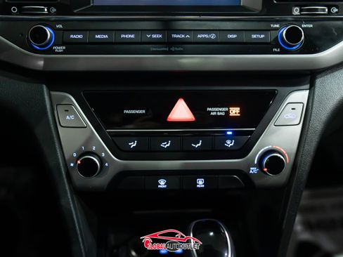 Used 2018 Hyundai Elantra SEL image 29