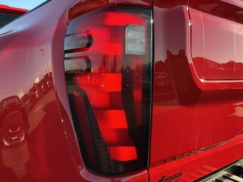 Used 2024 GMC Sierra 3500 SLT w/ SLT Convenience Package image 16