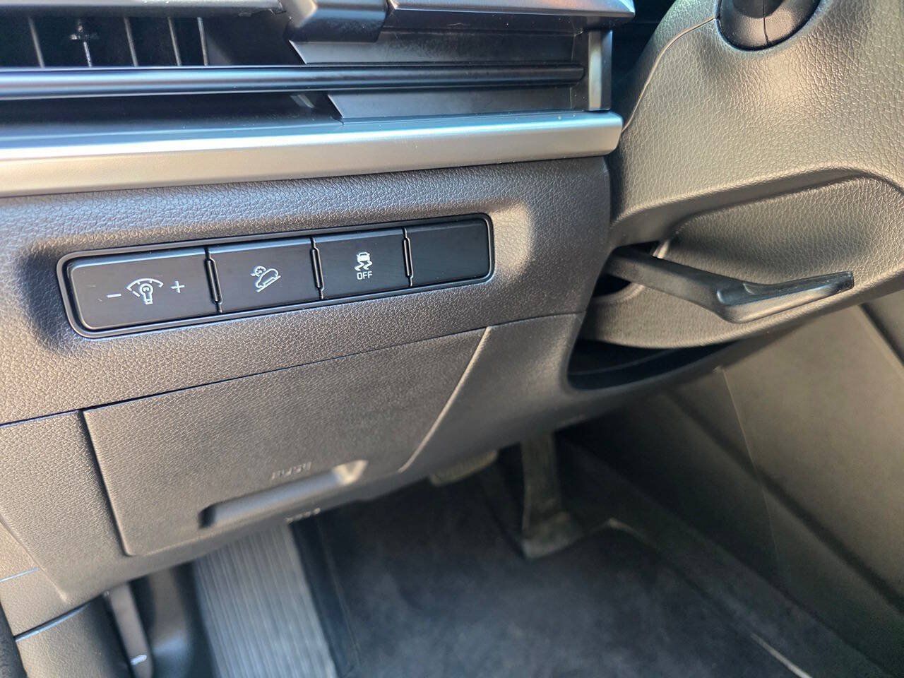 Used 2023 Kia Telluride S AWD/4WD image 16